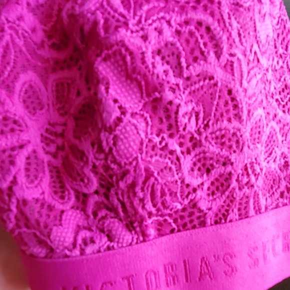 NWT Victoria's Secret bralette. Small - Picture 2 of 8